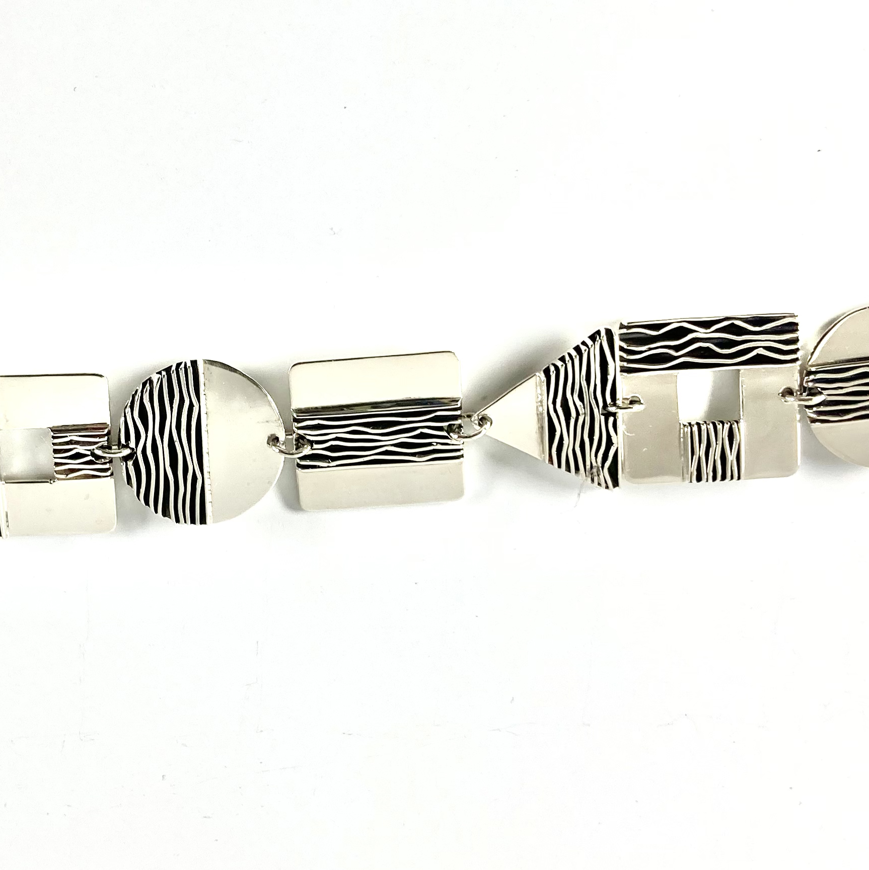 Geometric Sectional Linked Bracelet